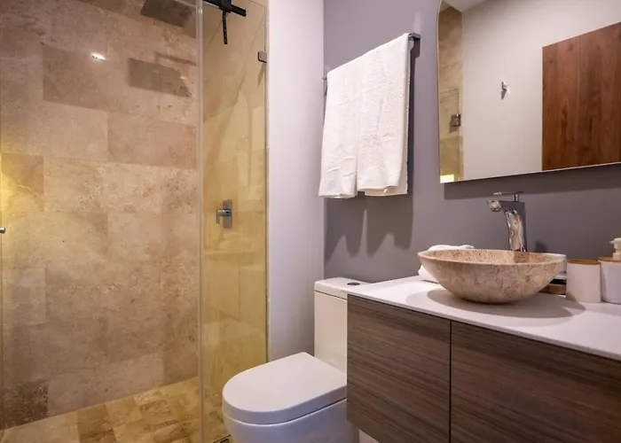 Beachside Penthouse Private Pool And Hot Tub Apartment