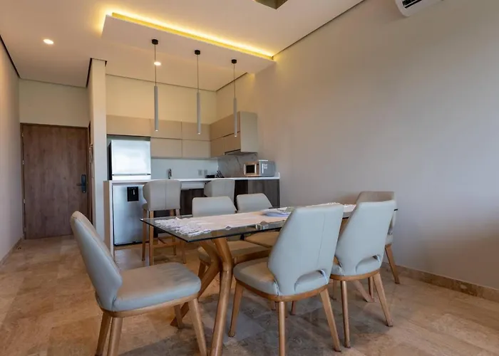 Beachside Penthouse Private Pool And Hot Tub Apartment