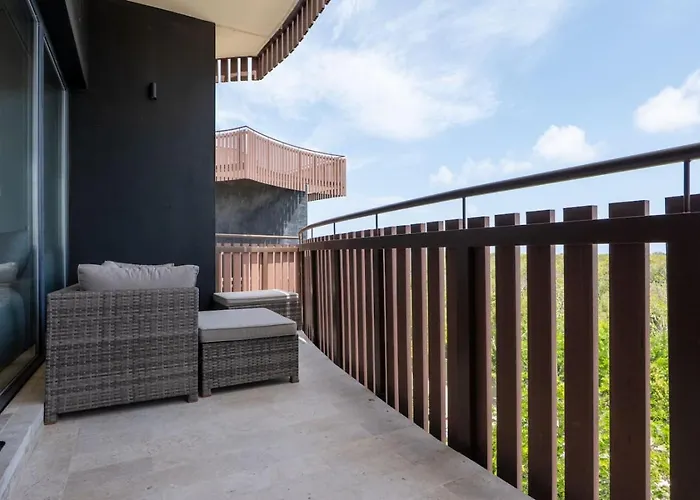 Beachside Penthouse Private Pool And Hot Tub Apartment