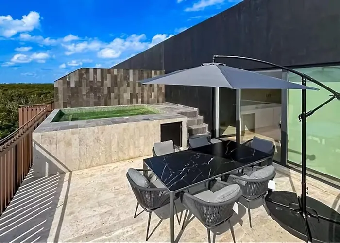 Apartment Beachside Penthouse Private Pool And Hot Tub *